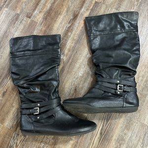 Size 10 faux leather black boots